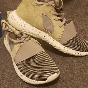 Adidas Tubular Viral